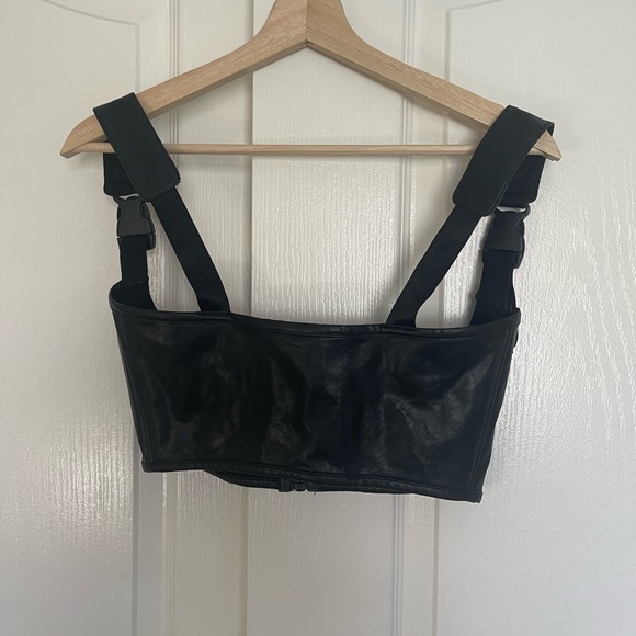 Black zip up corset top - Picture 4 of 5